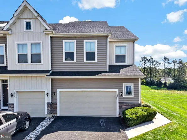 213 Kestrel Ct, Kennett Square, PA 19348