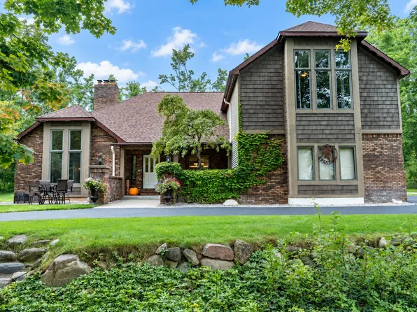 657 Crestwood Dr, Gaylord, MI 49735