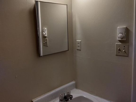 5th image of 1428 Baychester Ave APT D2
