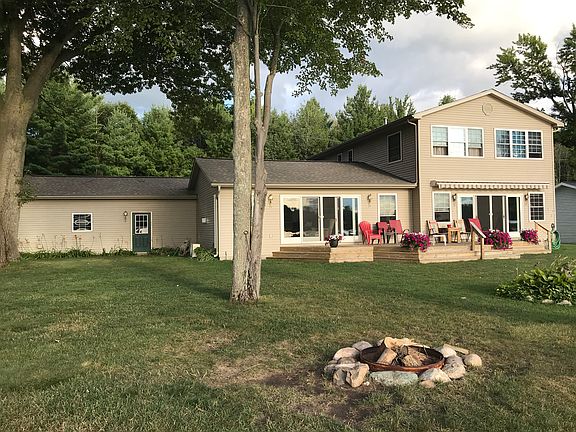 4th image of 3111 Lakeshore Dr