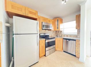422 Lakeside Dr APT 239, Pompano Beach, FL 33063