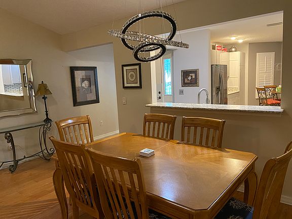 3rd image of 421 Arcadia Lakes Dr