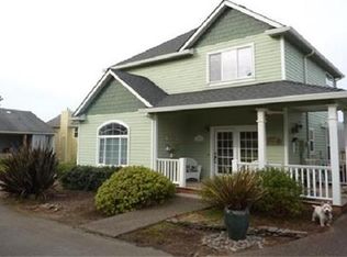 1631 NW 32nd St, Lincoln City, OR 97367