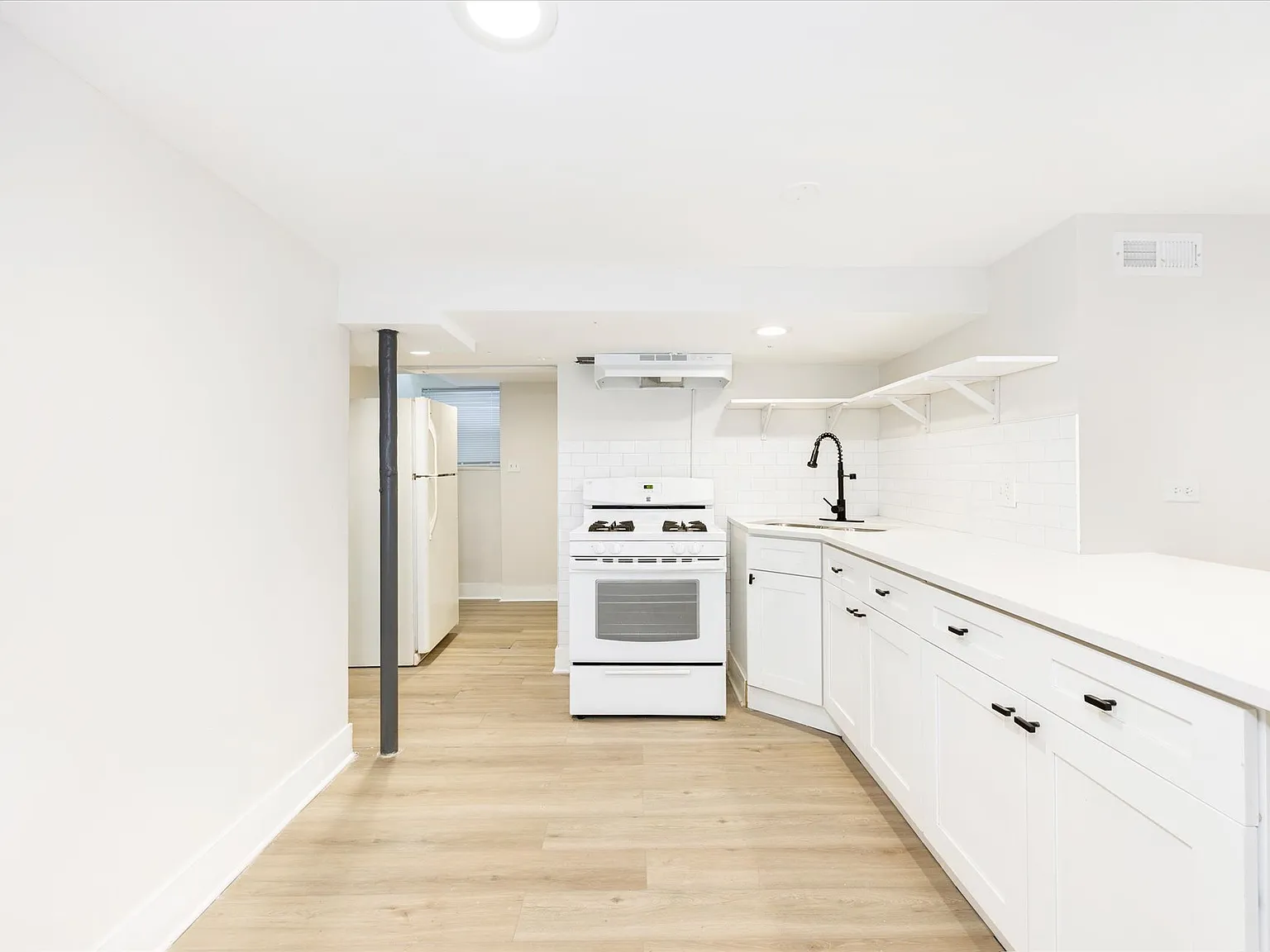 4849 West Hutchinson Street G — Photo 1