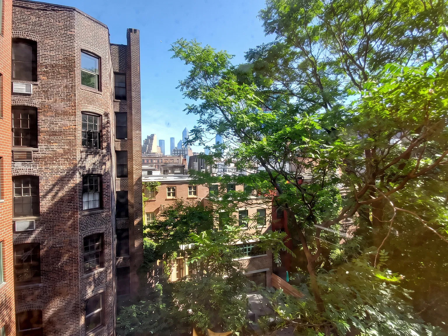 15 Charles Street — Photo 3