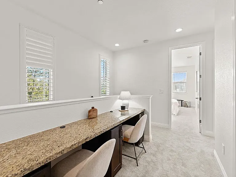 663 Addison Ln — Photo 25