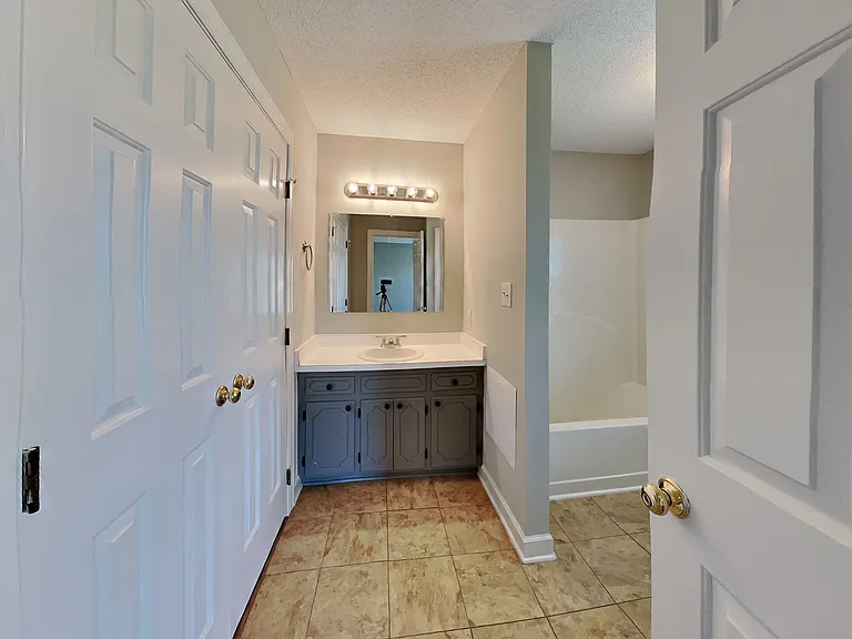 3016 Lindsay Dr — Photo 18