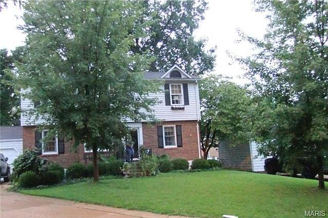 1st image of 10 Saint James Ct