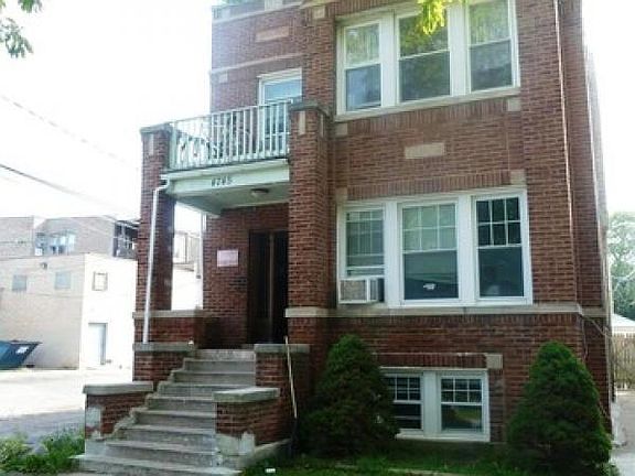 3rd image of 4745 N Kedvale Ave