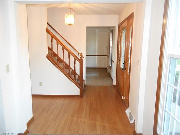 2nd image of 1204 Grovewood Dr