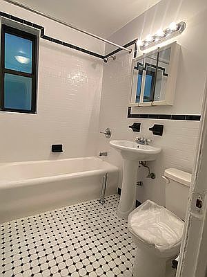 4th image of 8360 118th St APT 4A