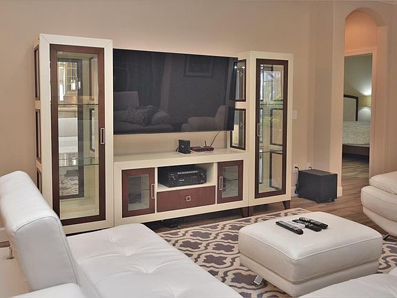 4th image of 2372 Vaccaro Dr