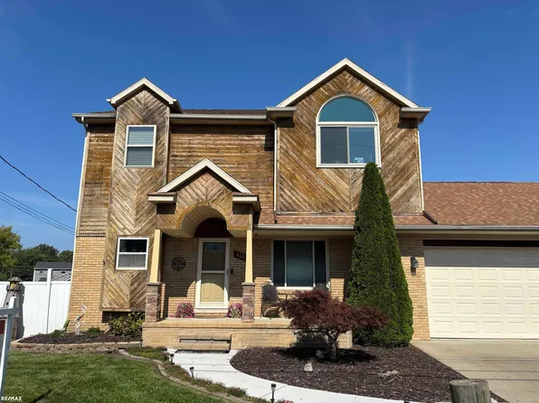 46855 Roselane Dr, New Baltimore, MI 48047
