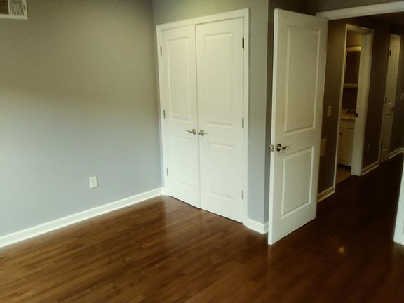 4th image of 429 Miller St