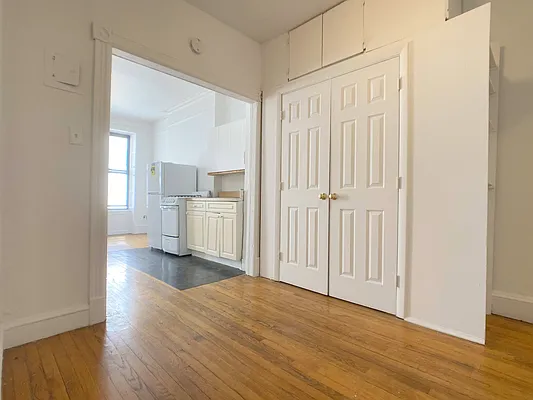 Rented by Oxford Property Group | media 12