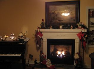 332 Jones Sparkman Rd, Murray, KY 42071