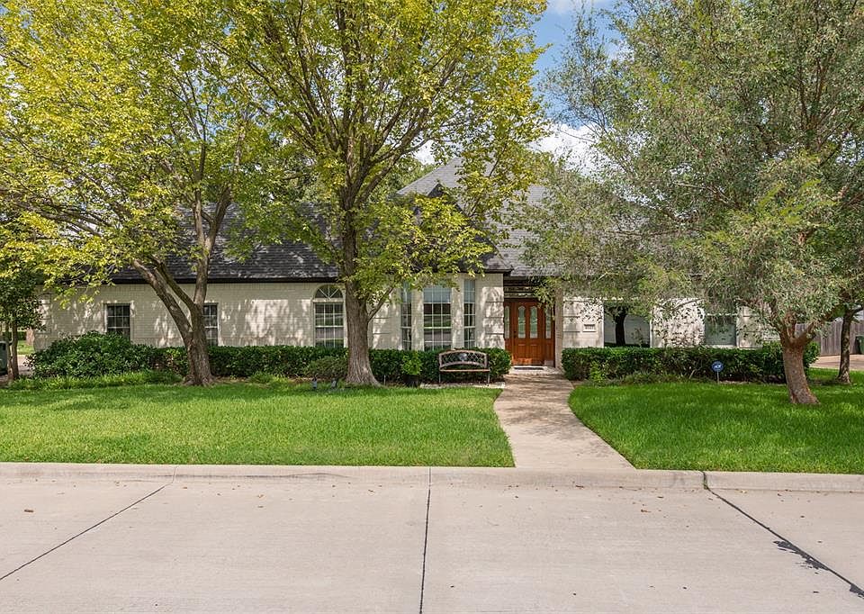 1st image of 4619 Huntwick Blvd