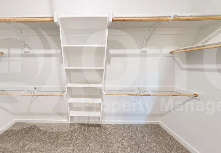 1004 Knox River Dr — Photo 24
