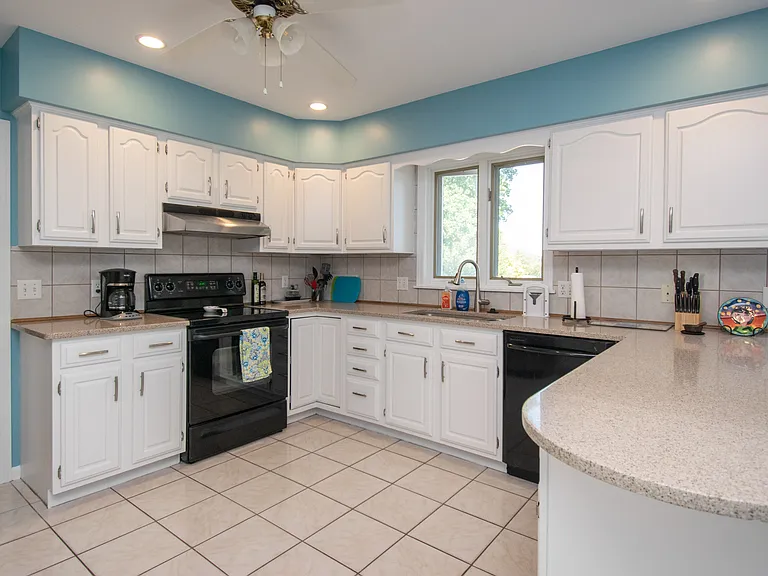 20 Morrison Ave — Photo 20
