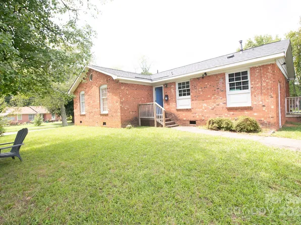 4601 Woodstone Dr, Charlotte, NC 28269