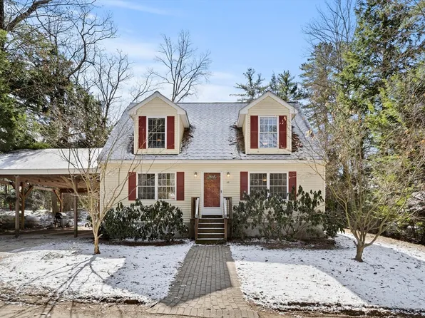 49 Emerald Dr, Hillsboro, NH 03244