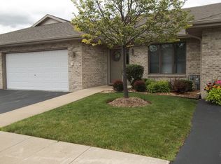 2405 Par Four Ct, Joliet, IL 60436