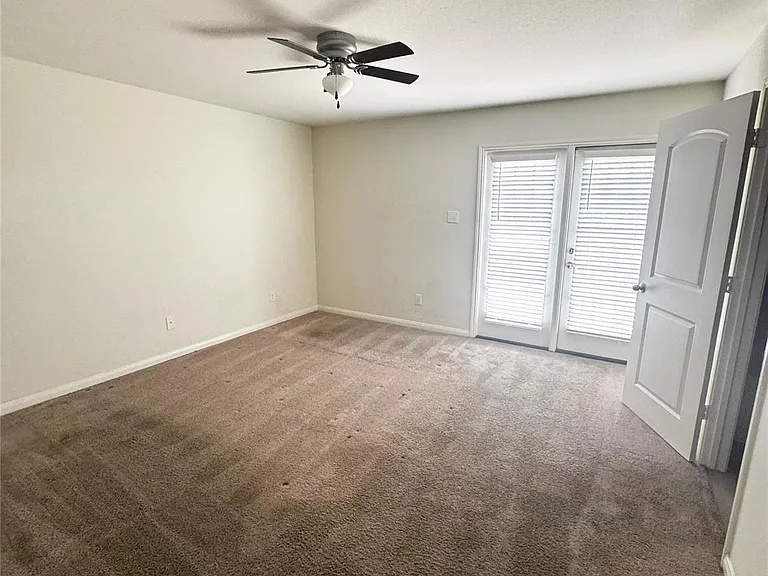 329 Lone Mountain Dr — Photo 11