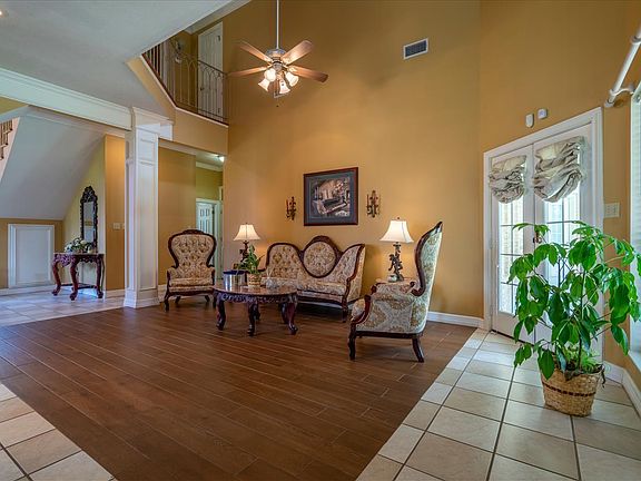 5th image of 4907 Bentwood Dr