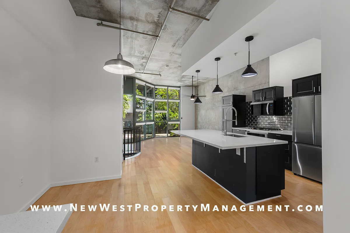 Building Photo - 1050 Island Ave #103
