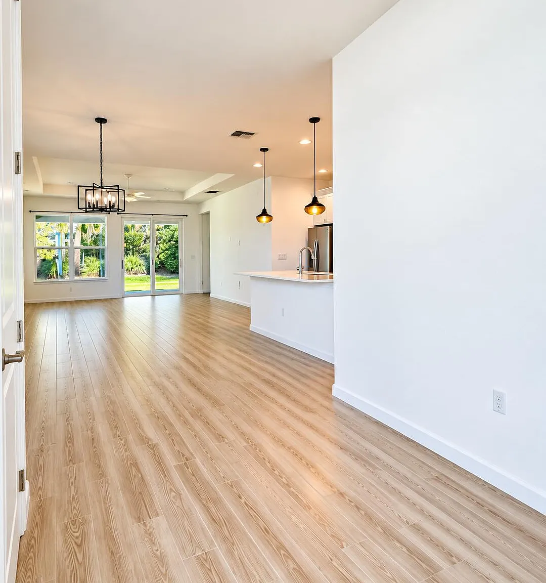 3 bed, 2.0 bath, 1723 sqft, $2,700 — Photo 4