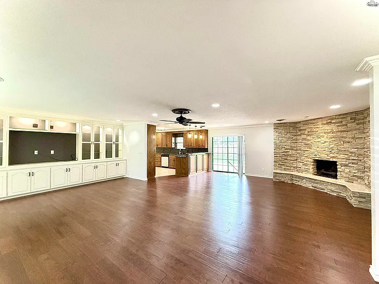 4210 York St — Photo 3