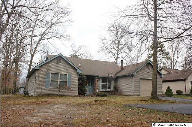 1st image of 618 Petunia Lane S