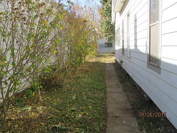 2nd image of 346 N Belleview Pl