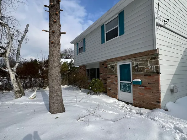 1251 E 360th St, Eastlake, OH 44095