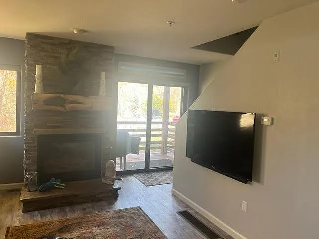 Building Photo - 120 Cove Blvd #208