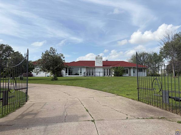 1200 SW 29th St, Topeka, KS 66611