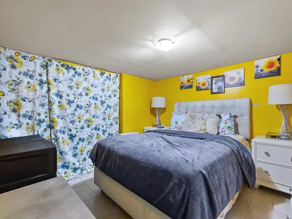 1048 East 94th Street image 15 of 23