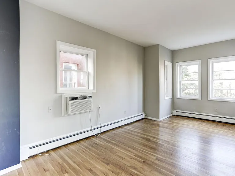 1711 18th St NW #31 — Photo 2