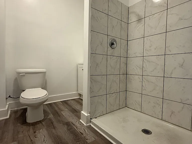 11 Osborne St #2 — Photo 7