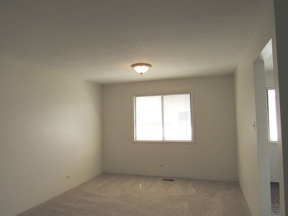 4th image of 1157 Foxboro Ct