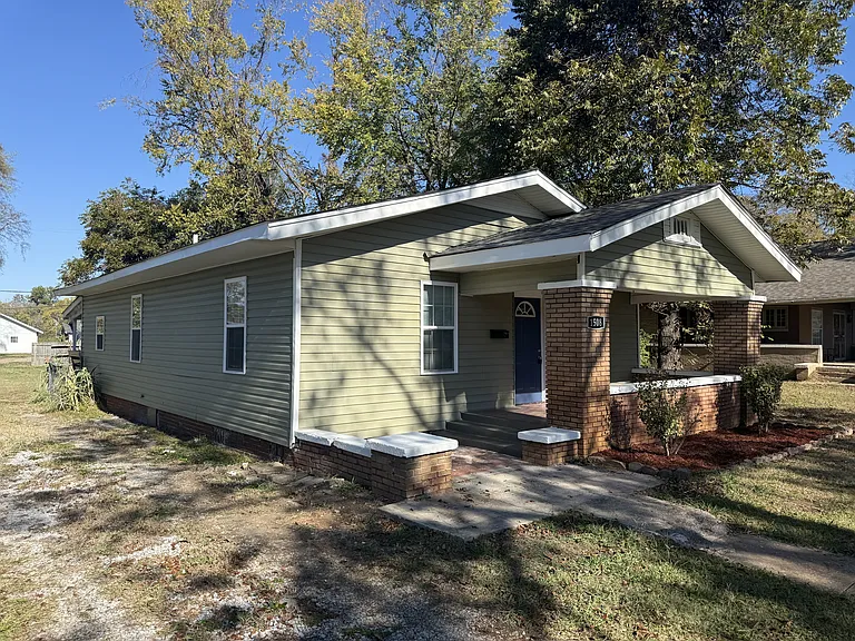 1508 Alabama Ave SW — Photo 3
