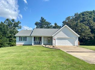 415 9th St, Crocker, MO 65452