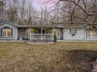 804 W Sand Beach Dr, Sanford, MI 48657