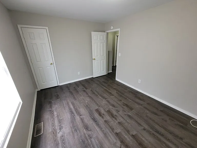 745 Wabash St — Photo 15