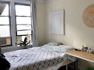 25-46 35th St #1R, Astoria, NY 11103