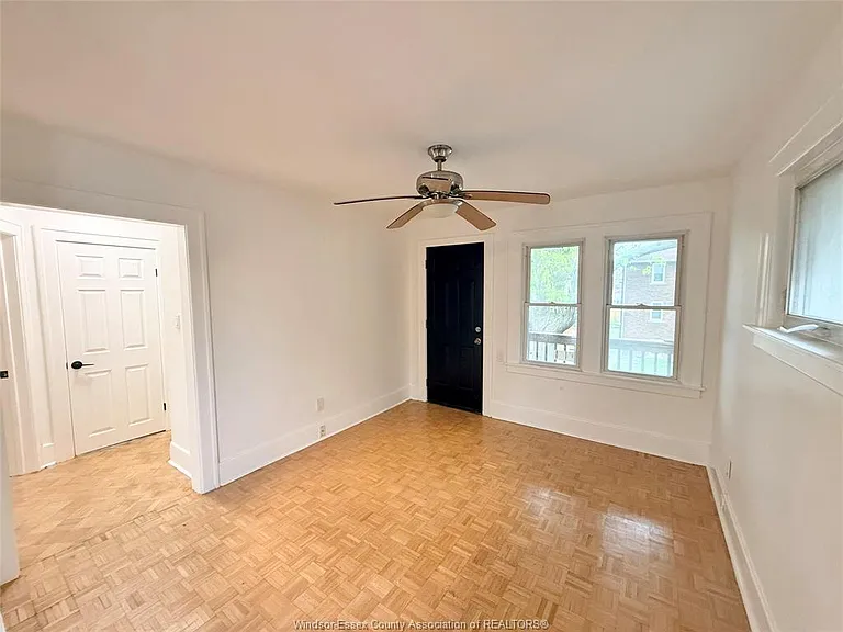 837 Louis Ave #UPPER — Photo 3