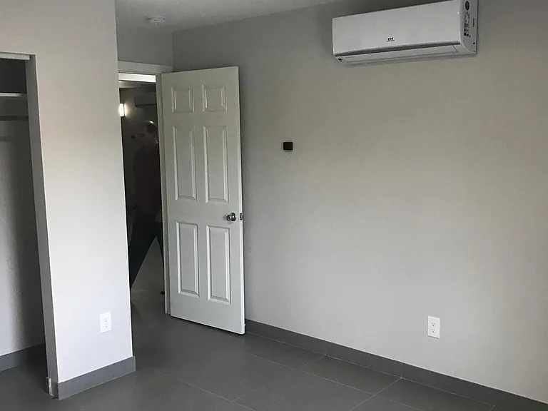 142 SW 8th Ave #D — Photo 13