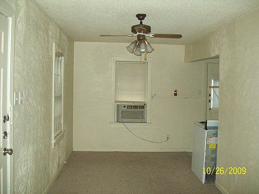 2nd image of 5650 White Settlement Rd APT A