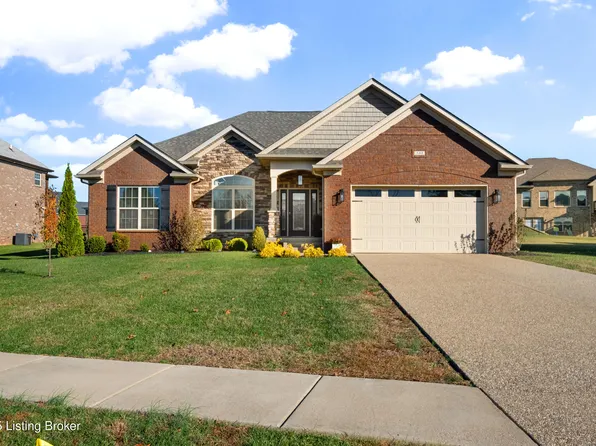 544 W Woodlake Cir, Mount Washington, KY 40047