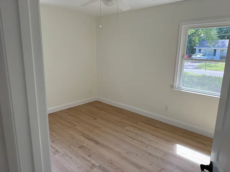 106 Fairman Ave — Photo 11